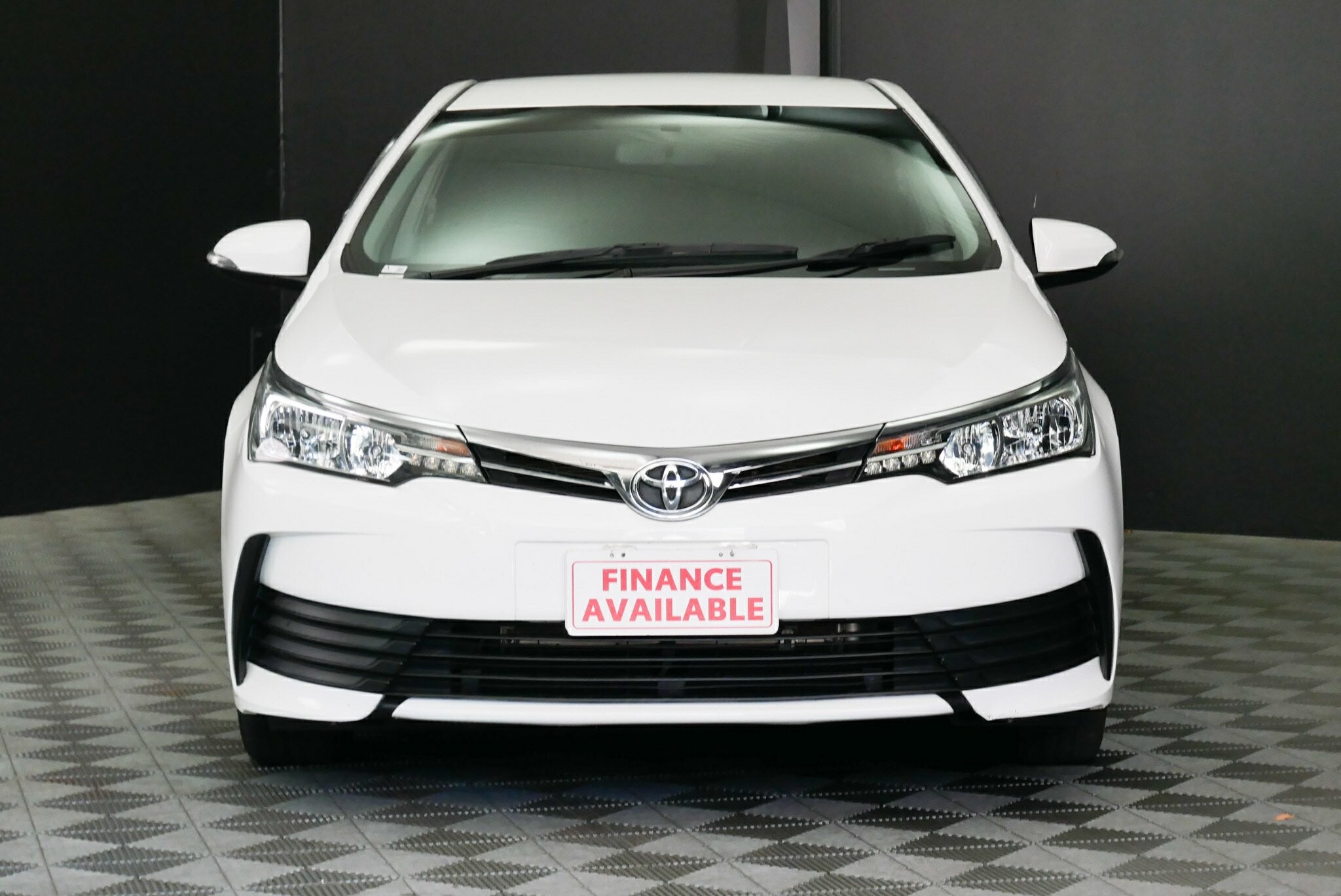 Toyota Corolla image 2