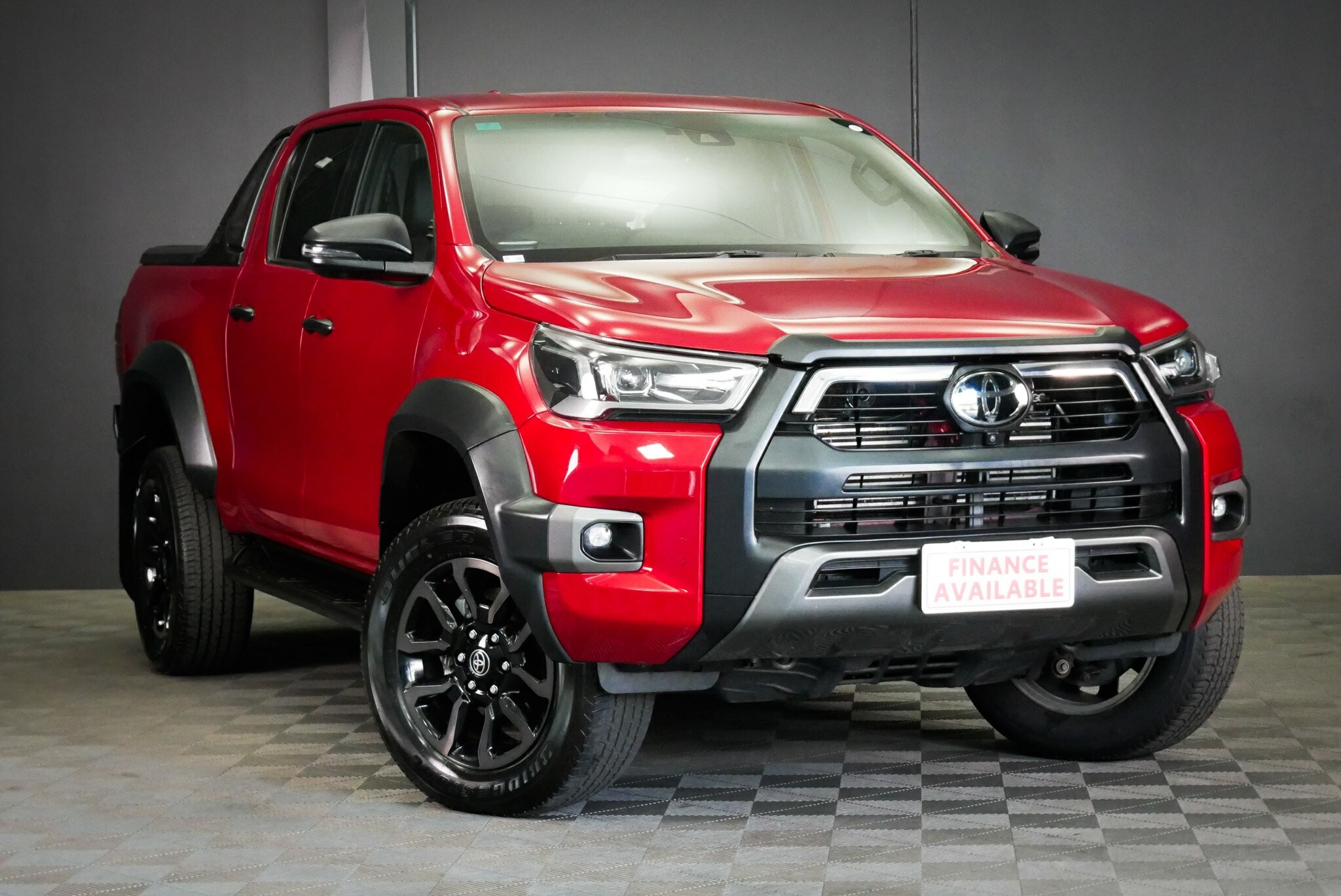 Toyota Hilux image 1