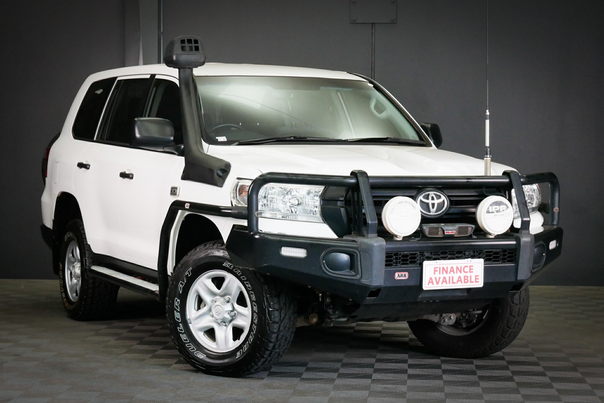 Toyota Landcruiser image 1