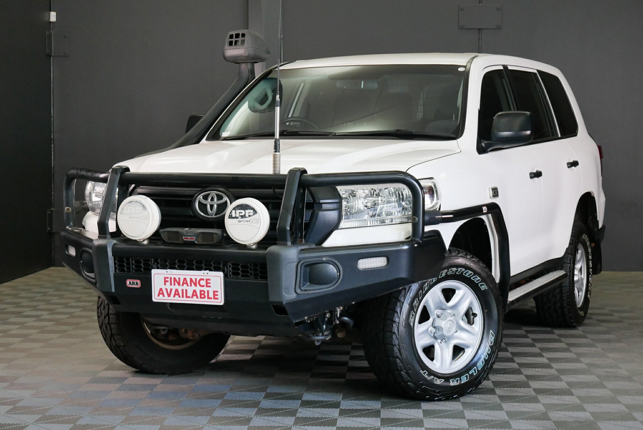 Toyota Landcruiser image 3