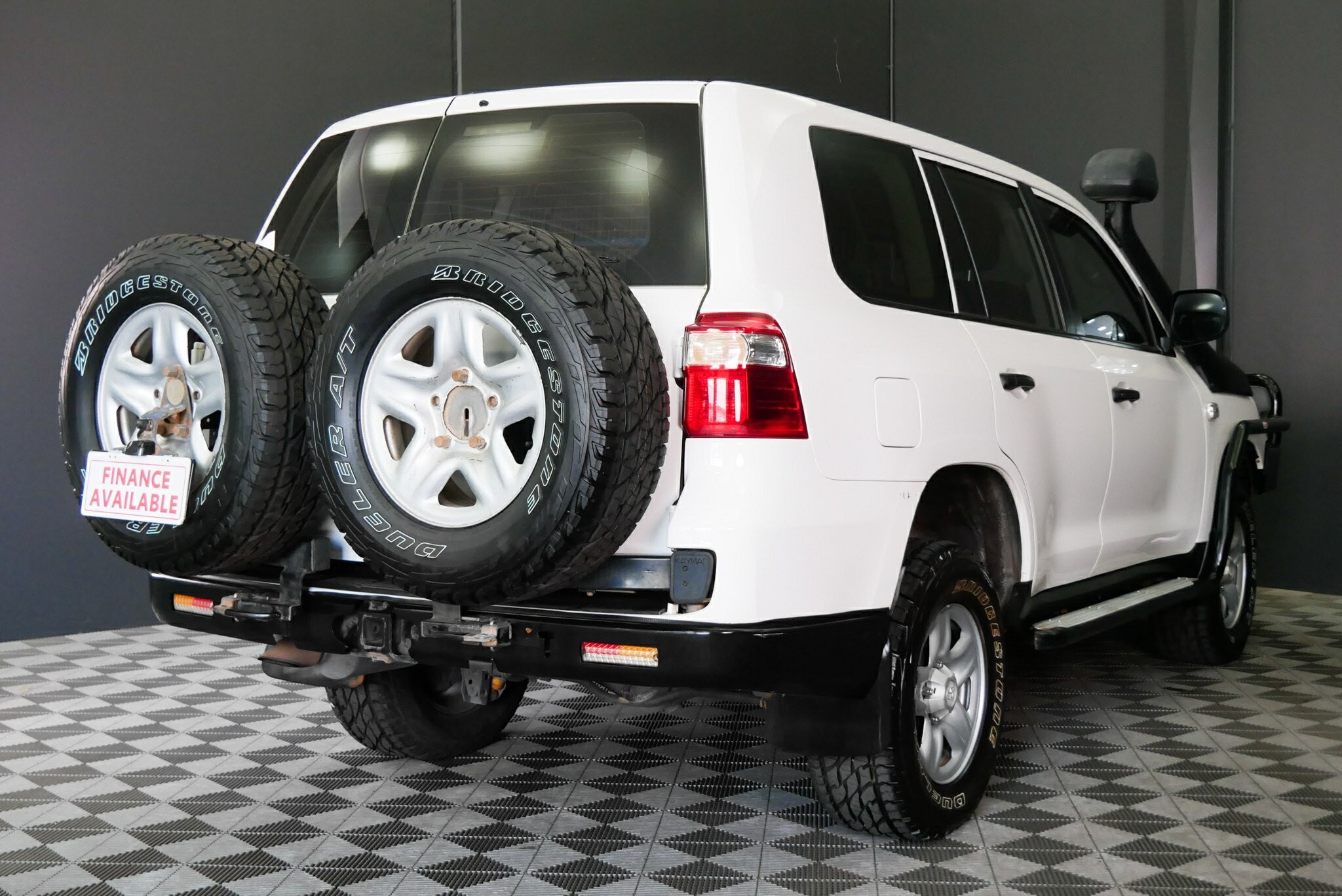 Toyota Landcruiser image 4