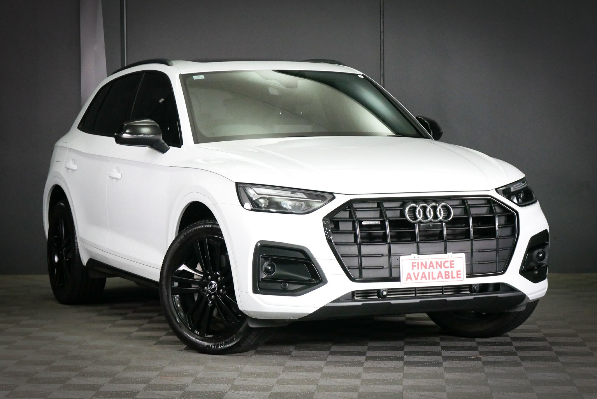 Audi Q5 image 1