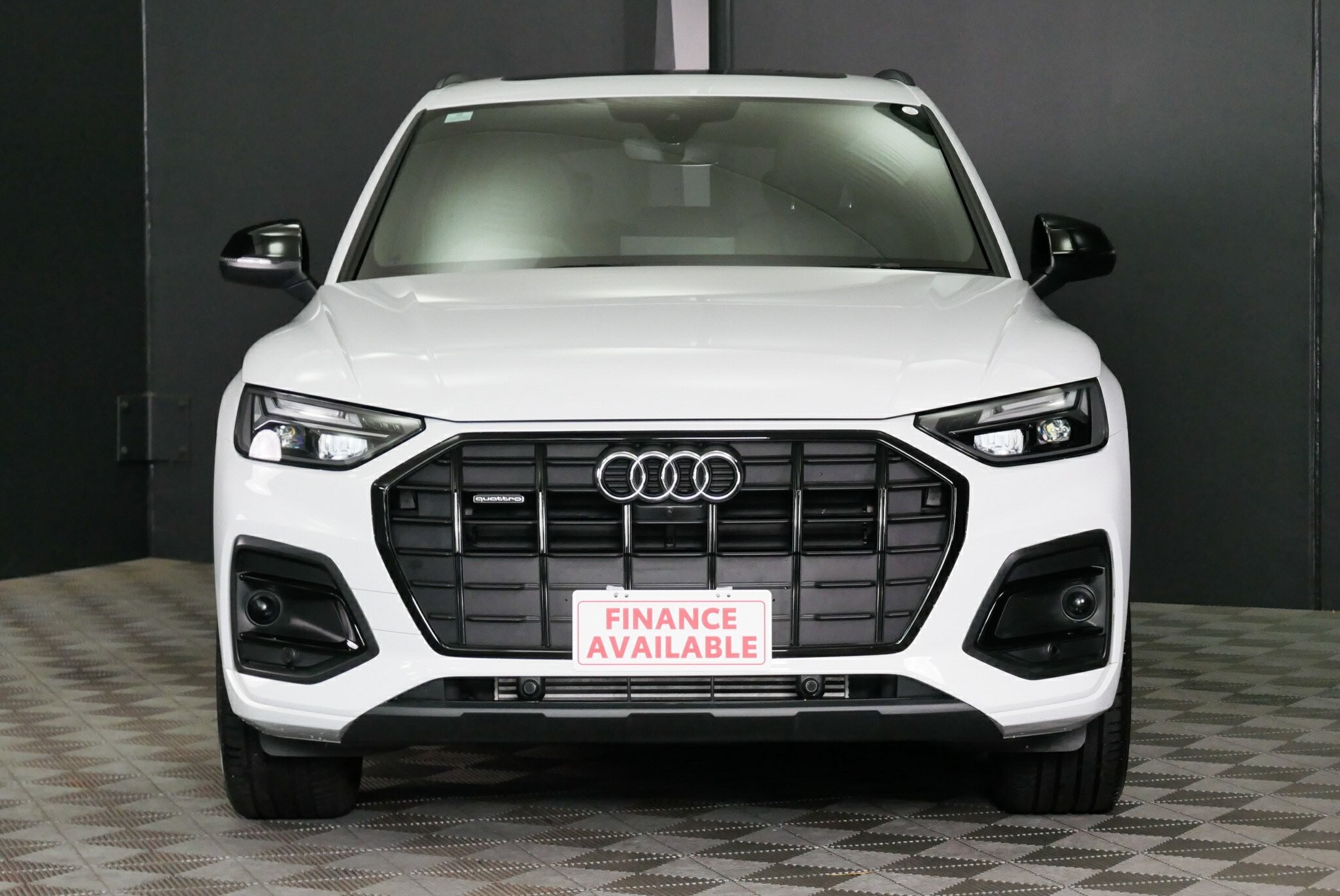 Audi Q5 image 2
