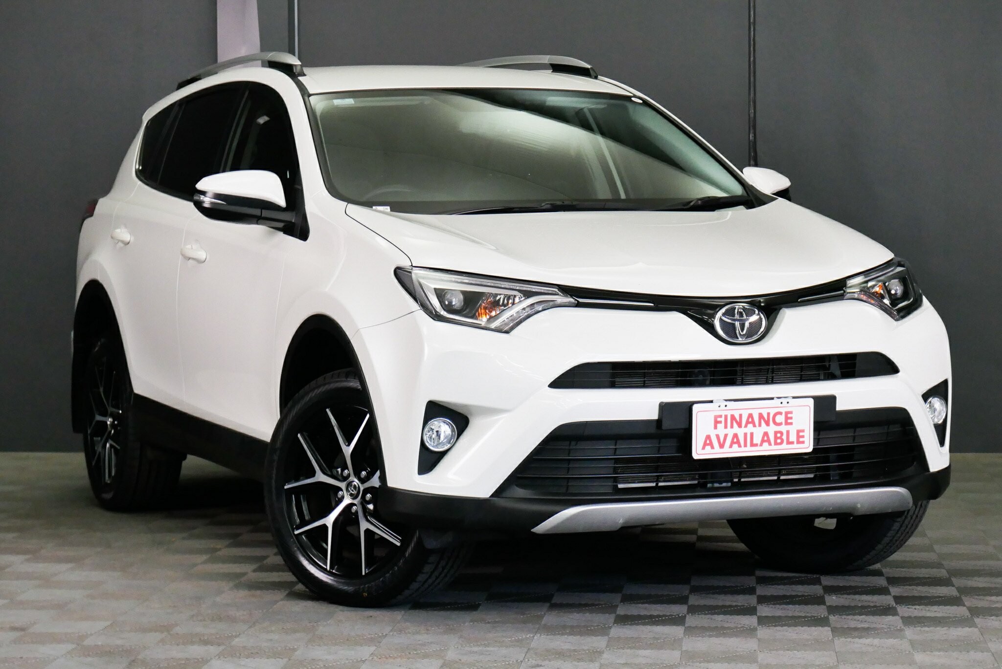 Toyota Rav4 image 1