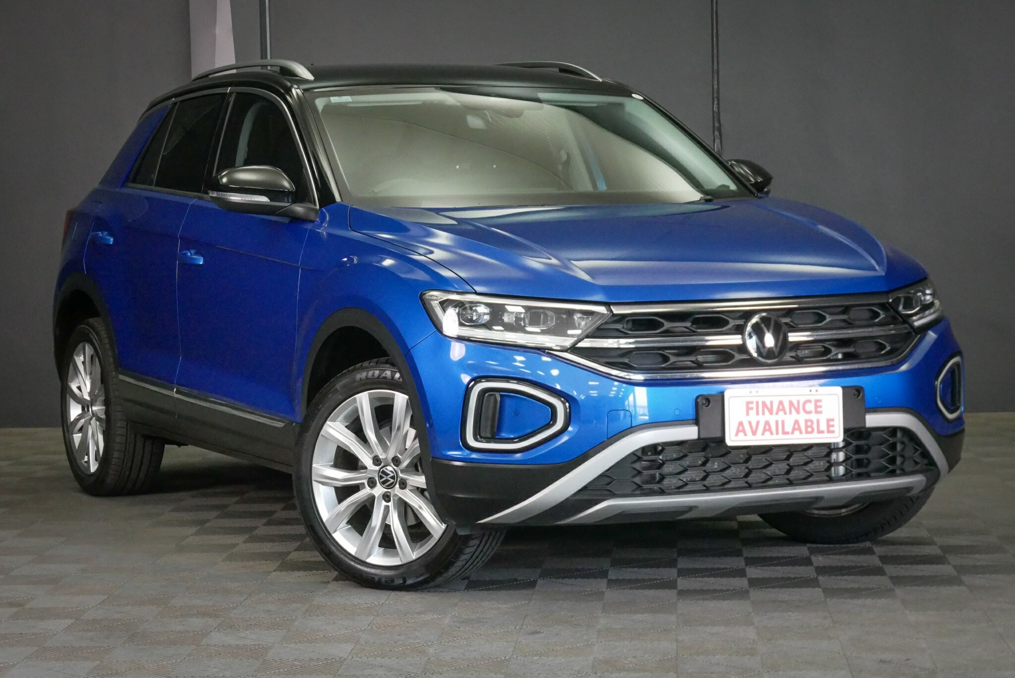 Volkswagen T-roc image 1