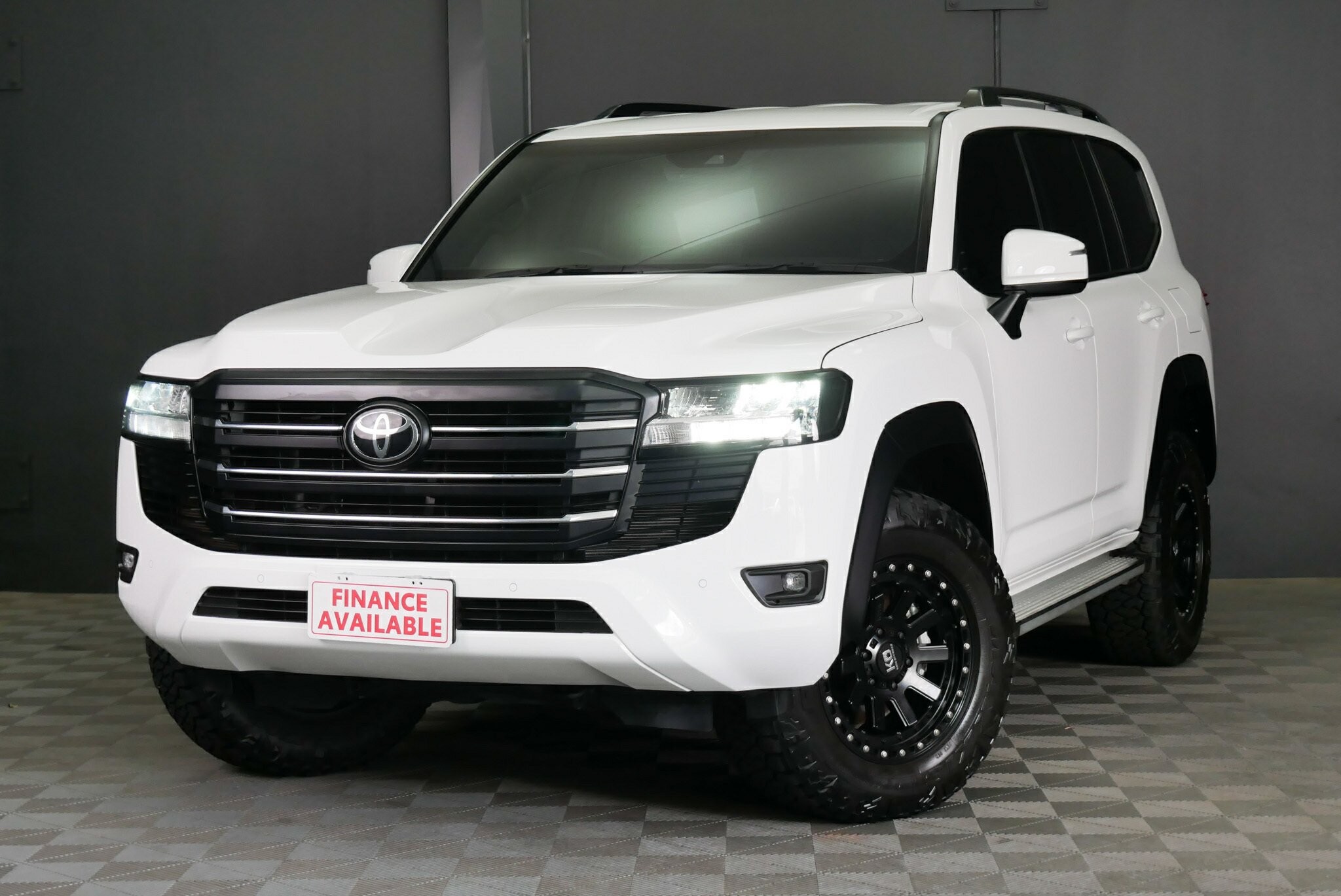 Toyota Landcruiser image 3