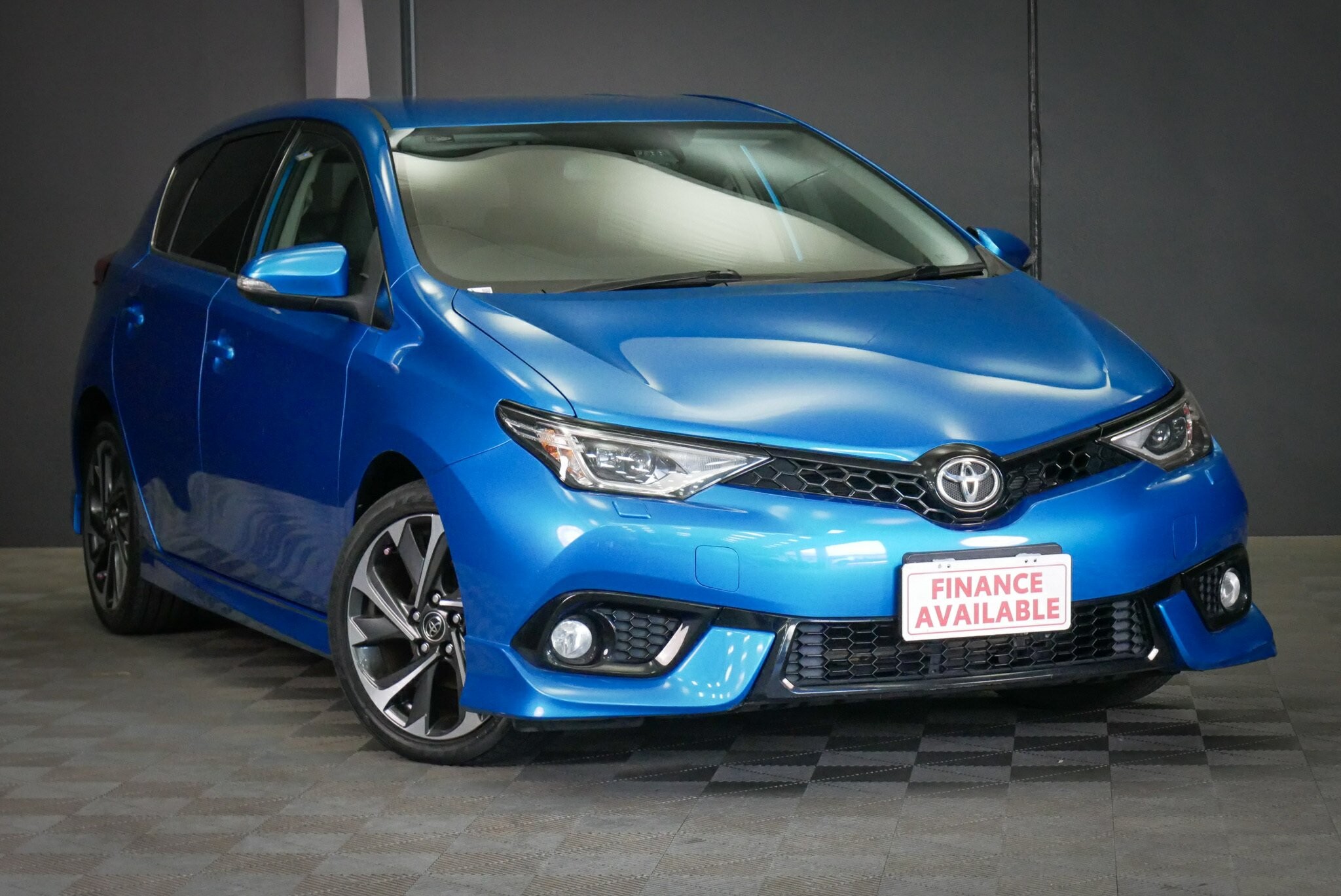 Toyota Corolla image 1