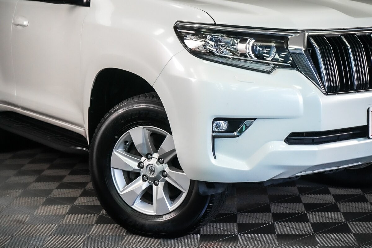 Toyota Landcruiser Prado image 2