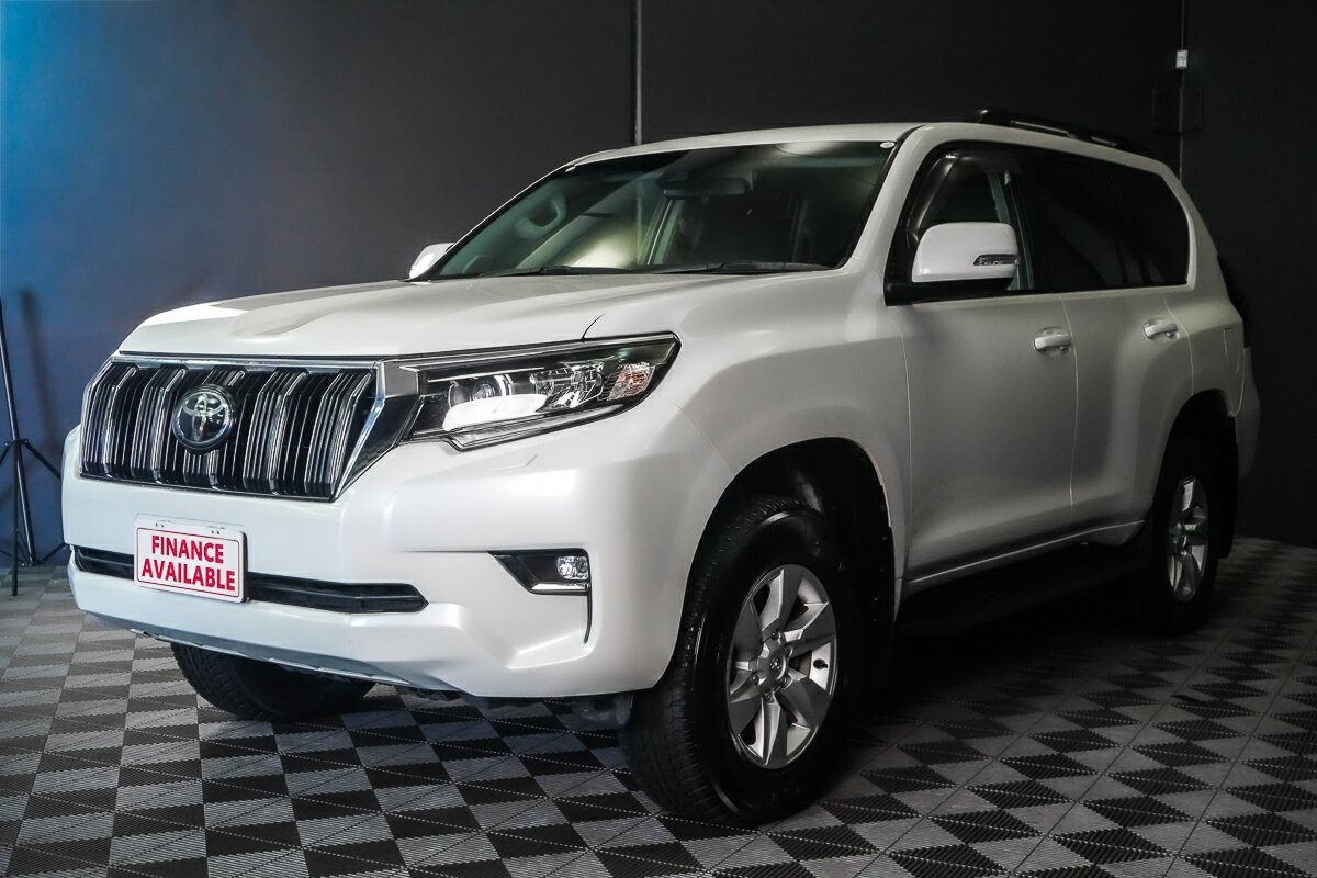 Toyota Landcruiser Prado image 4