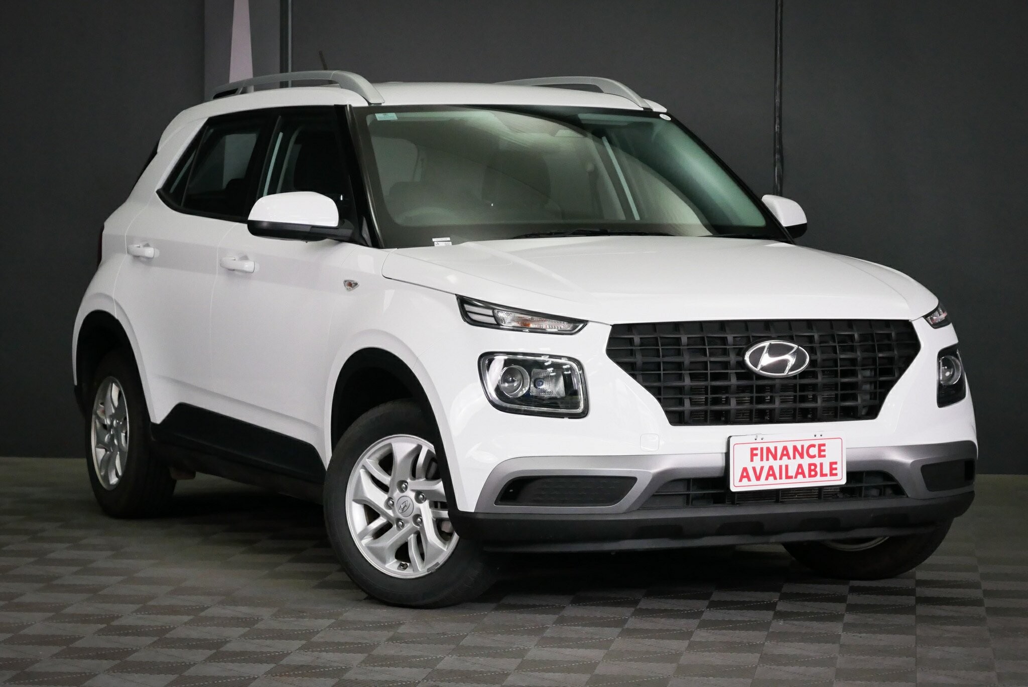 Hyundai Venue image 1