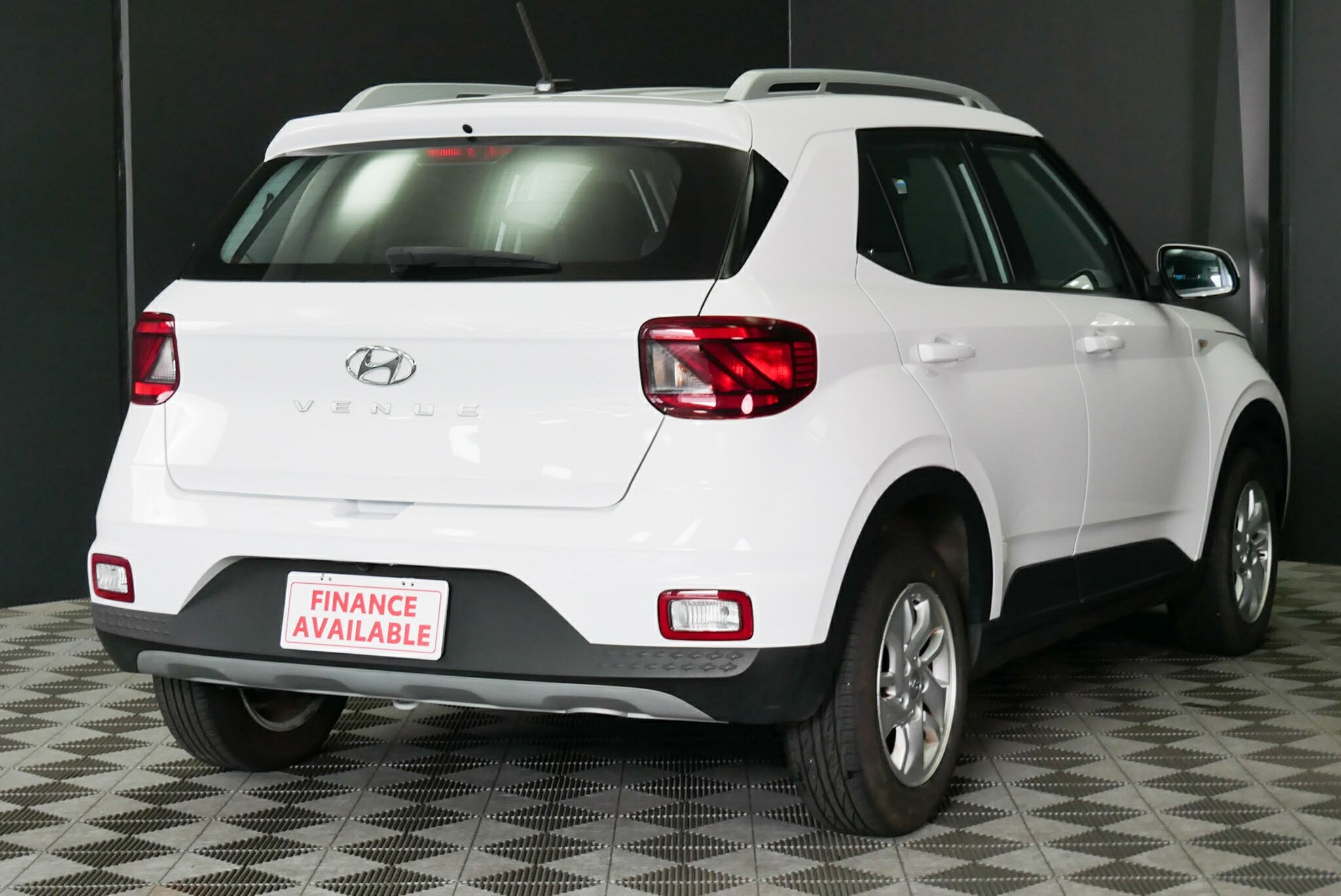 Hyundai Venue image 4