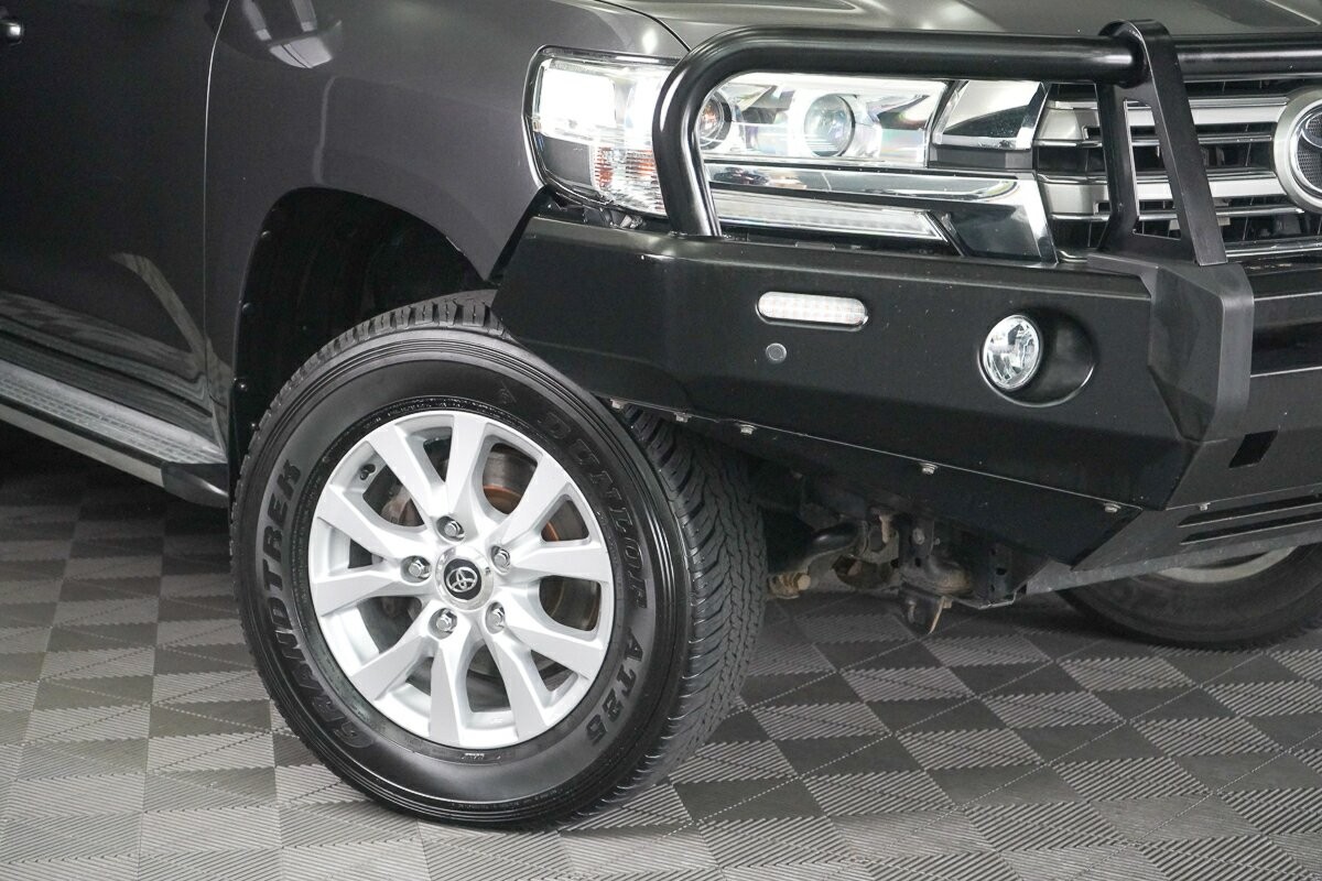 Toyota Landcruiser image 2