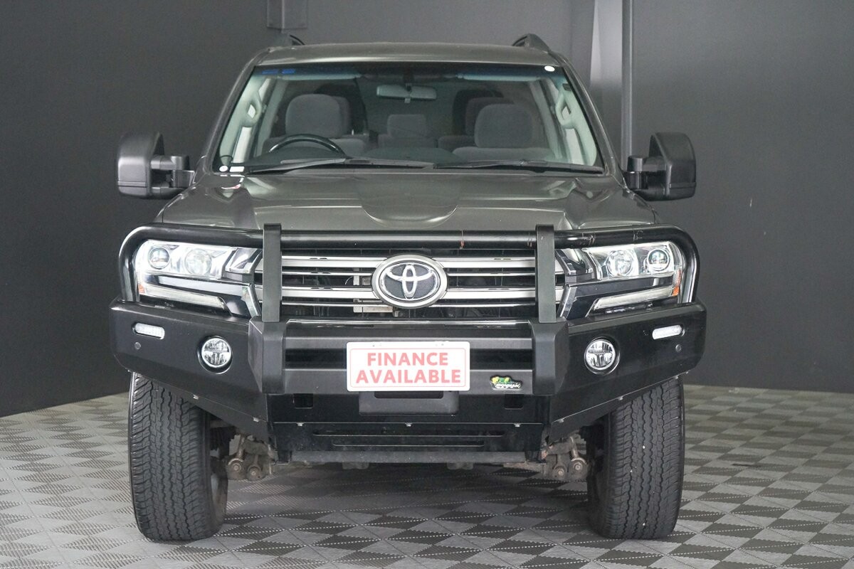 Toyota Landcruiser image 3