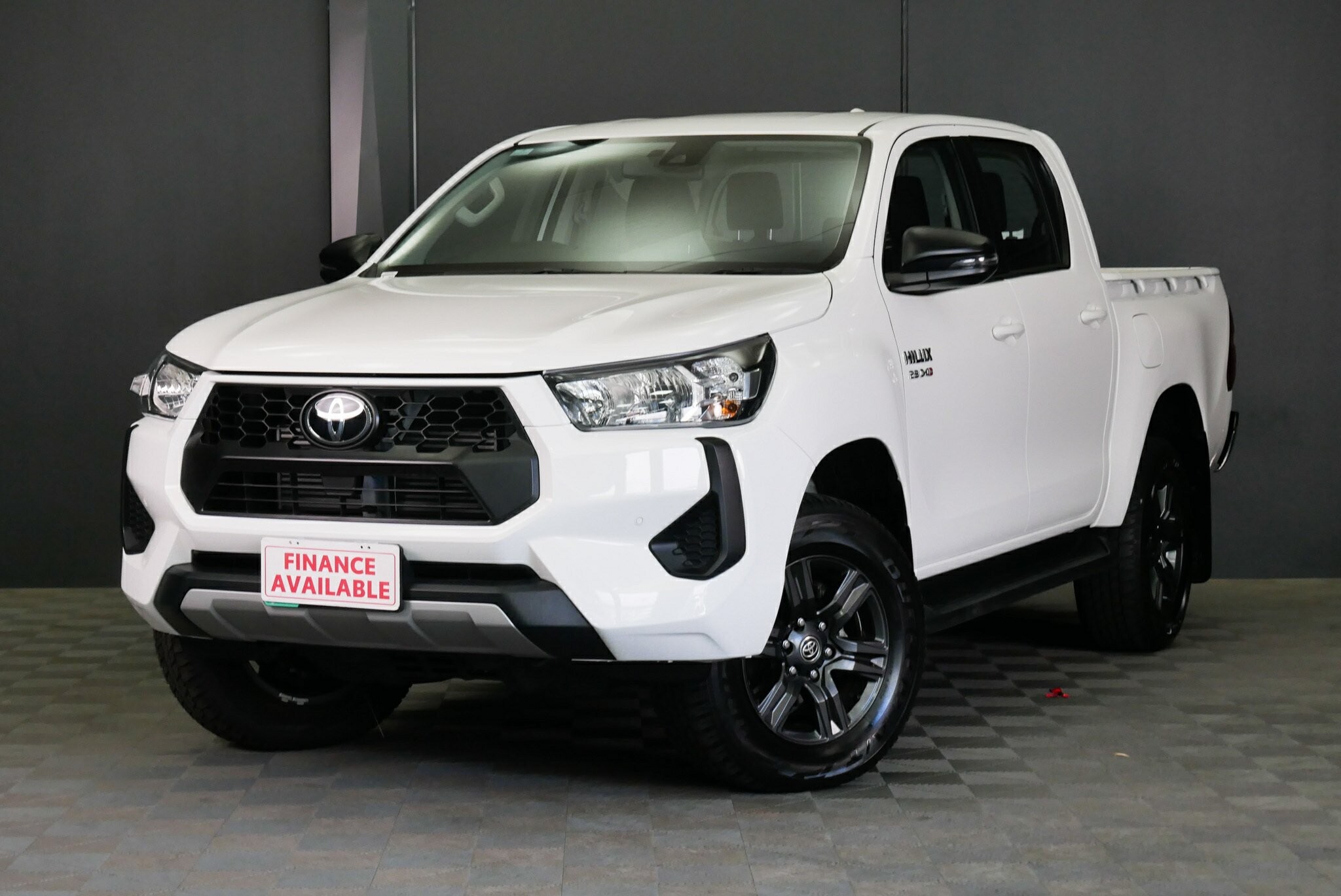 Toyota Hilux image 3