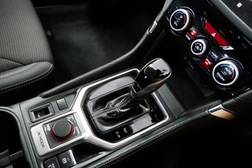 https://vehicle-cdn.autoleague.cloud/30640_U110738_15.jpg