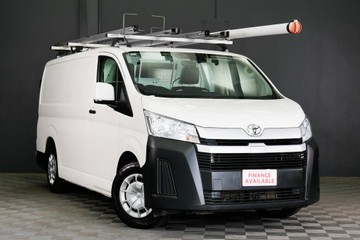 https://vehicle-cdn.autoleague.cloud/30640_U110745_1.jpg