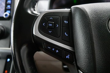 https://vehicle-cdn.autoleague.cloud/30640_U110745_10.jpg