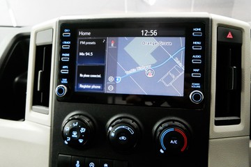 https://vehicle-cdn.autoleague.cloud/30640_U110745_17.jpg