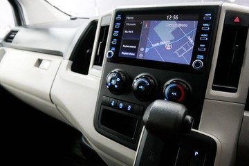 https://vehicle-cdn.autoleague.cloud/30640_U110745_18.jpg