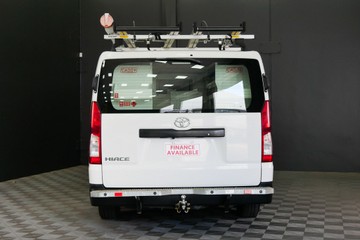 https://vehicle-cdn.autoleague.cloud/30640_U110745_5.jpg
