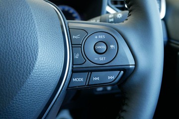 https://vehicle-cdn.autoleague.cloud/30640_U110749_13.jpg