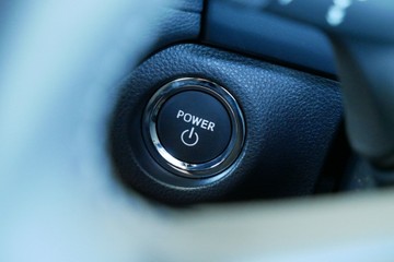 https://vehicle-cdn.autoleague.cloud/30640_U110749_15.jpg