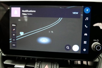 https://vehicle-cdn.autoleague.cloud/30640_U110749_17.jpg
