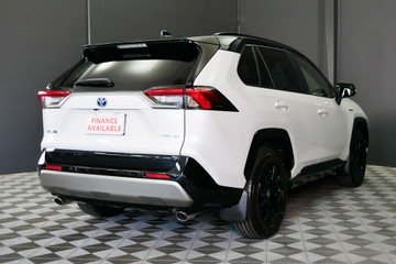 https://vehicle-cdn.autoleague.cloud/30640_U110749_4.jpg