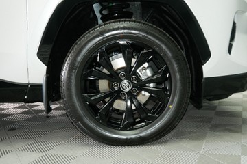https://vehicle-cdn.autoleague.cloud/30640_U110749_7.jpg