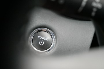 https://vehicle-cdn.autoleague.cloud/30640_U110756_17.jpg