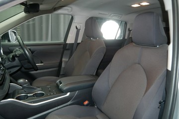 https://vehicle-cdn.autoleague.cloud/30640_U110756_19.jpg