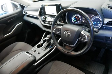 https://vehicle-cdn.autoleague.cloud/30640_U110756_7.jpg