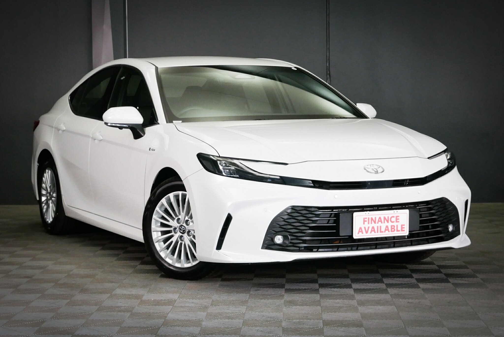 Toyota Camry image 1
