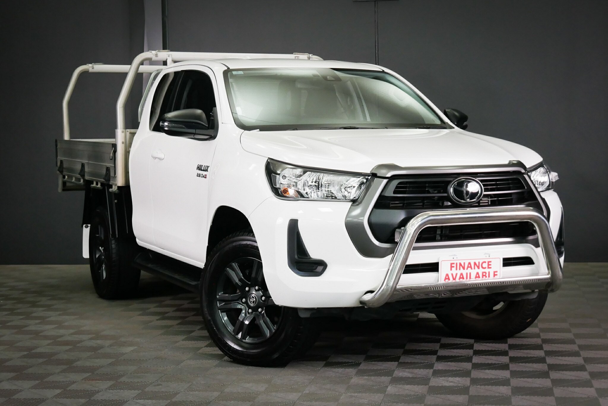 Toyota Hilux image 1