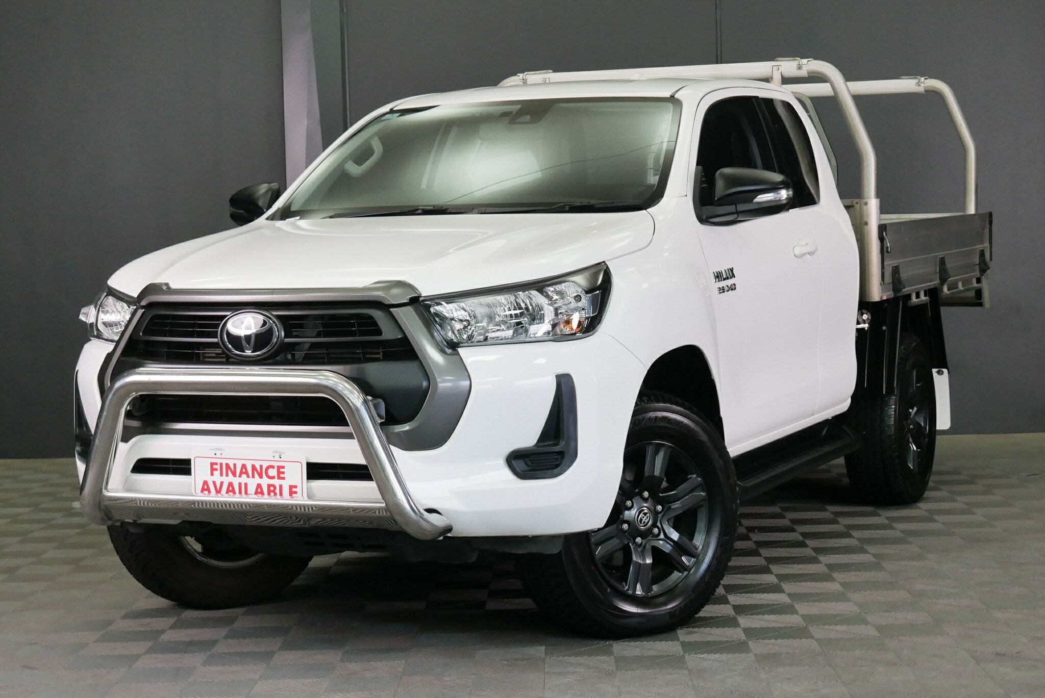 Toyota Hilux image 3