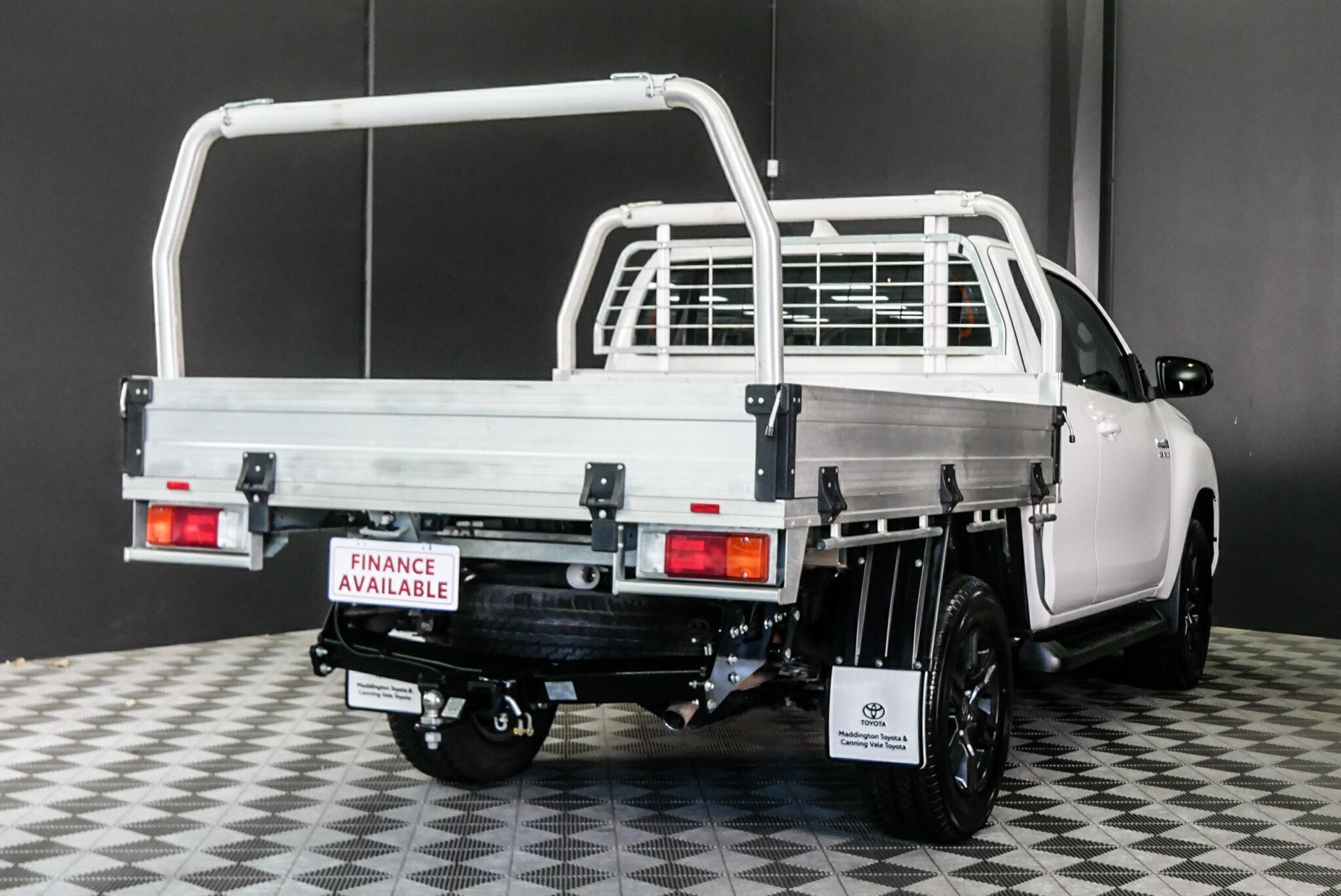 Toyota Hilux image 4