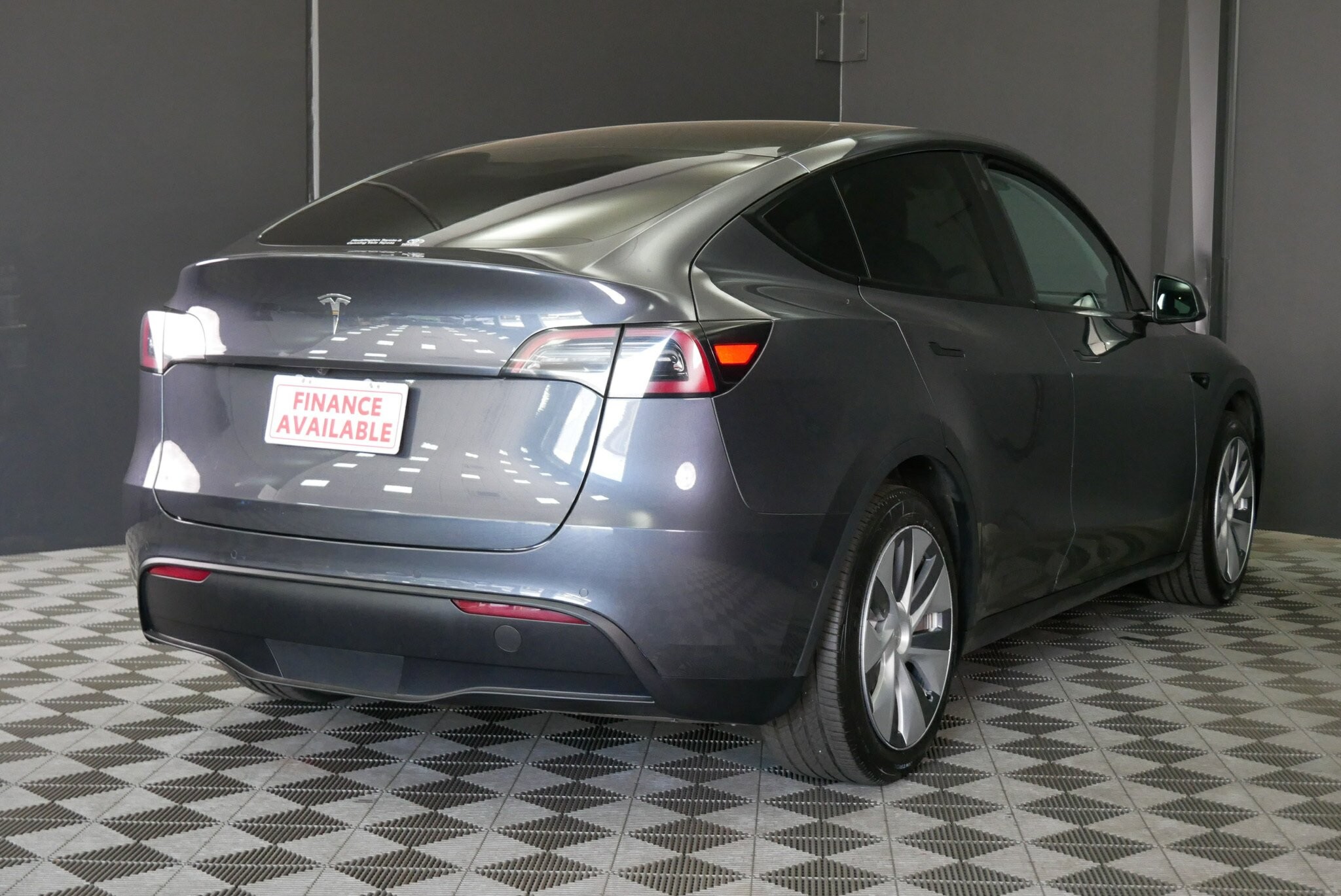 Tesla Model Y image 4