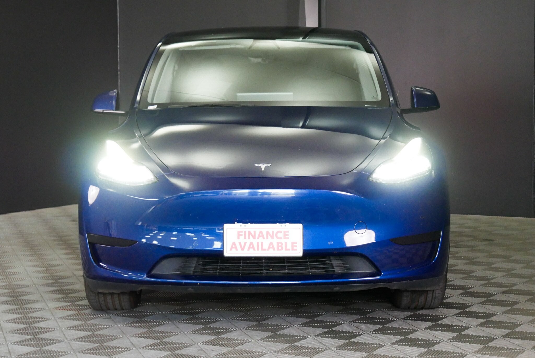 Tesla Model Y image 2