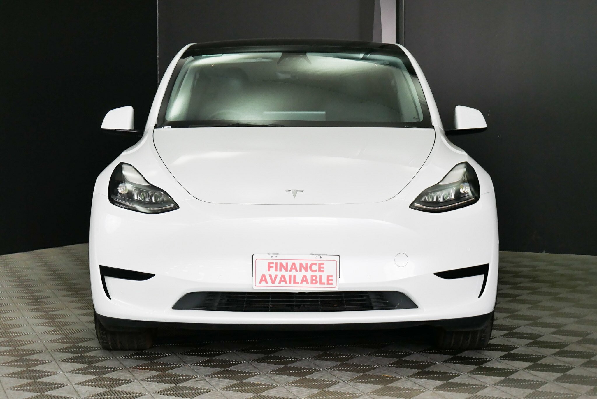 Tesla Model Y image 2