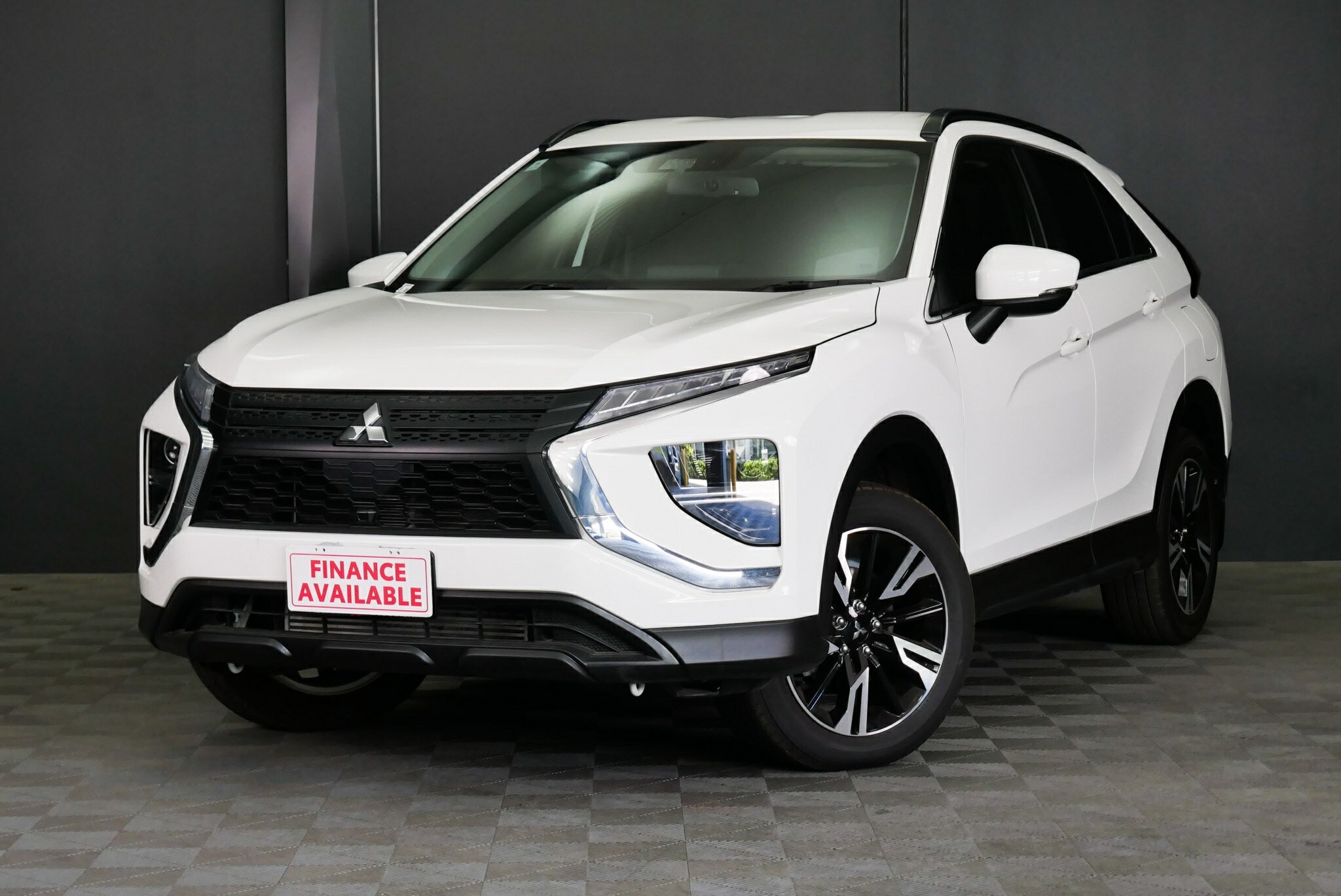 Mitsubishi Eclipse Cross image 3