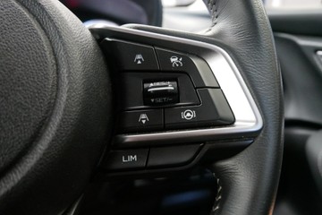 https://vehicle-cdn.autoleague.cloud/30640_U110803_14.jpg