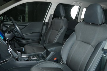 https://vehicle-cdn.autoleague.cloud/30640_U110803_18.jpg