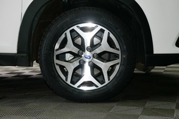 https://vehicle-cdn.autoleague.cloud/30640_U110803_7.jpg