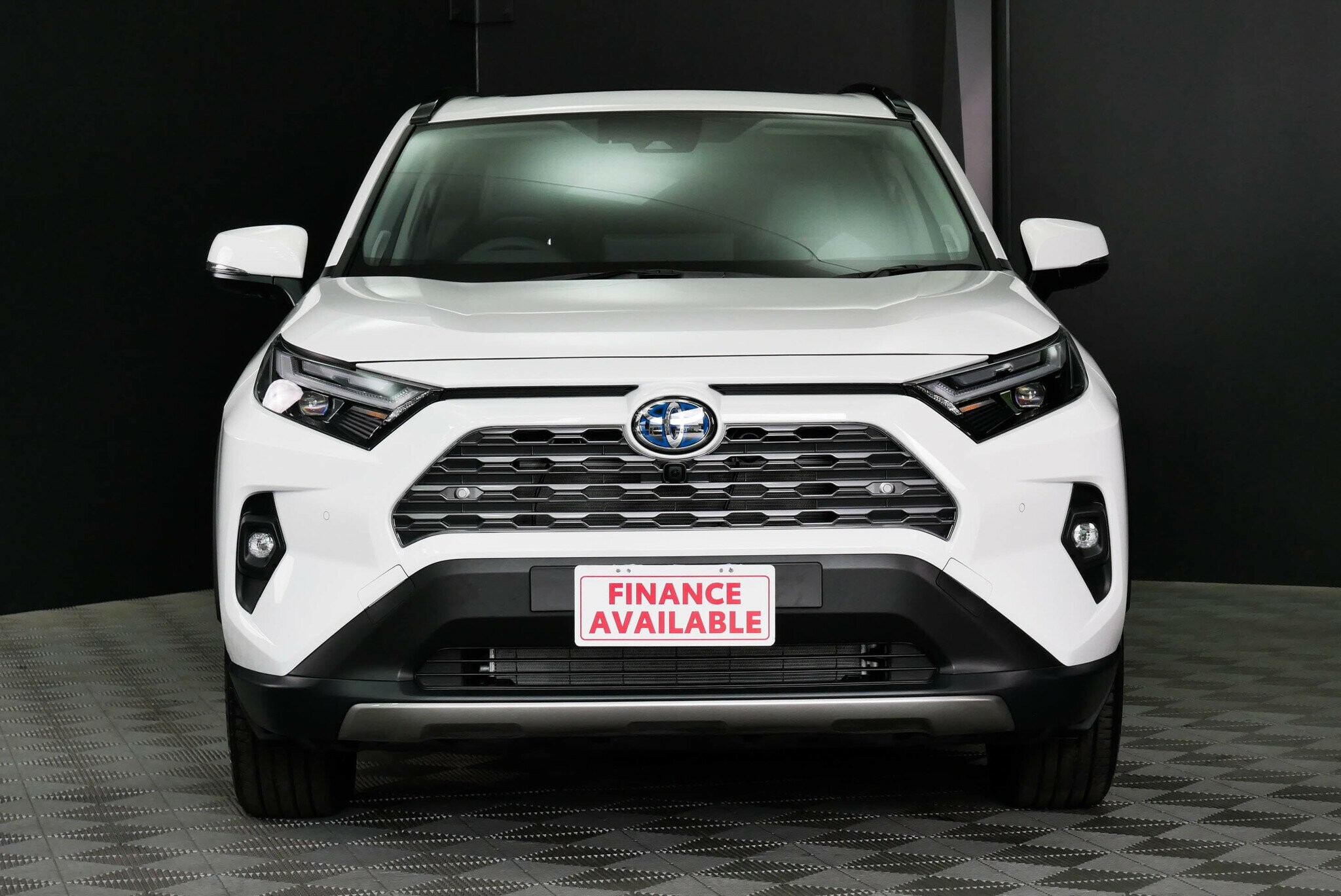 Toyota Rav4 image 2