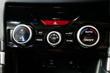 https://vehicle-cdn.autoleague.cloud/30640_U110811_11.jpg
