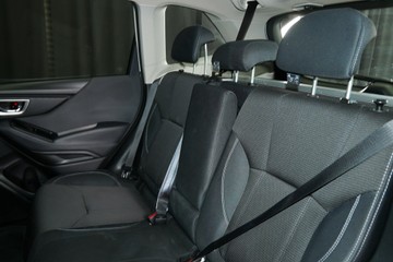 https://vehicle-cdn.autoleague.cloud/30640_U110818_19.jpg
