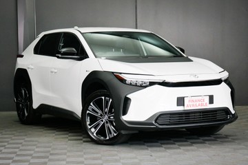 https://vehicle-cdn.autoleague.cloud/30640_U110823_1.jpg