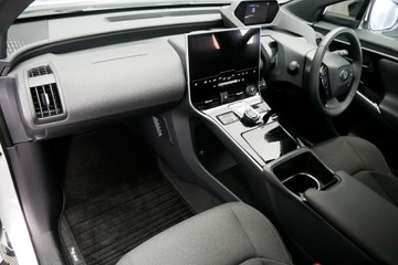 https://vehicle-cdn.autoleague.cloud/30640_U110823_20.jpg