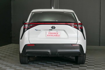 https://vehicle-cdn.autoleague.cloud/30640_U110823_5.jpg