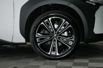 https://vehicle-cdn.autoleague.cloud/30640_U110823_8.jpg